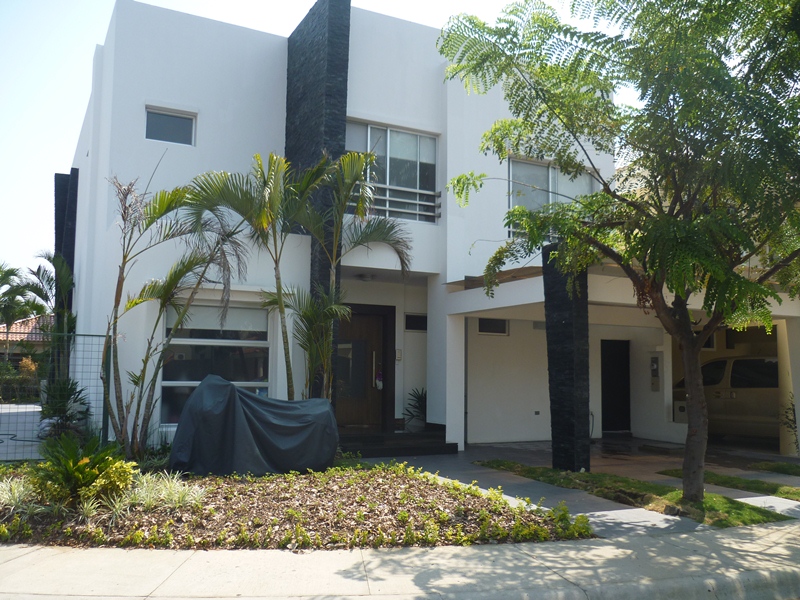 Villa Familiar en Vista Sol